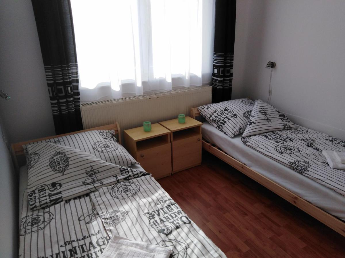 Arinza Apartman Vendeghaz Мезёкёвешд Экстерьер фото