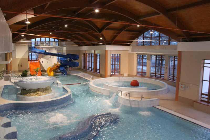 Arinza Apartman Vendeghaz Мезёкёвешд Экстерьер фото