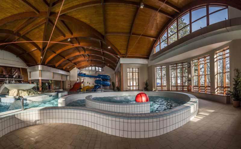 Arinza Apartman Vendeghaz Мезёкёвешд Экстерьер фото
